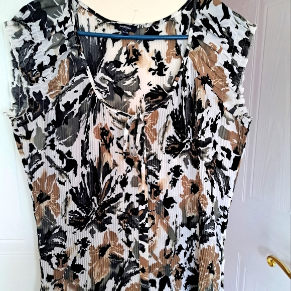 Reitmans, new beautiful summer top (XL) - Picture 1 of 2